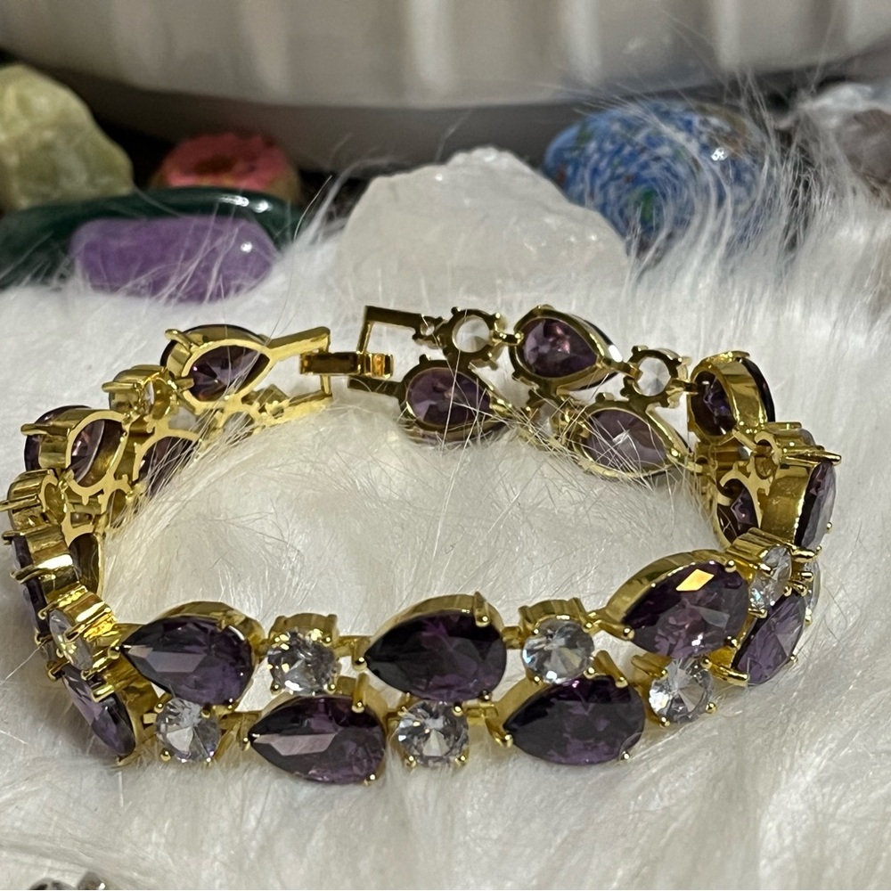Gorgeous Amethyst Bracelet - Picture 3 of 14